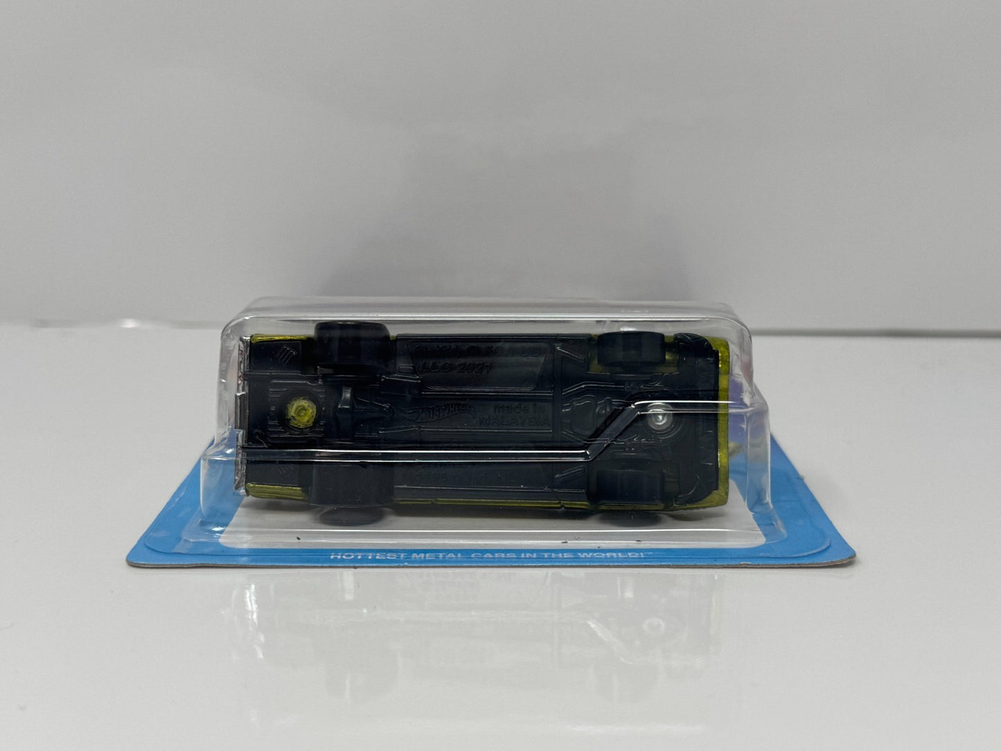 Hot Wheels Ultra Hots 1971 Plymouth Road Runner 1:64 Diecast