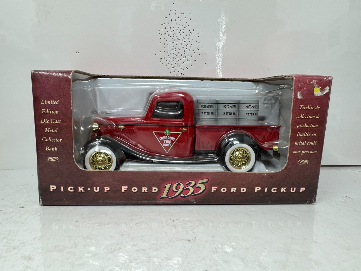 Liberty Classics Canadian Tire 1935 Ford Pickup BANK 1:24 Diecast