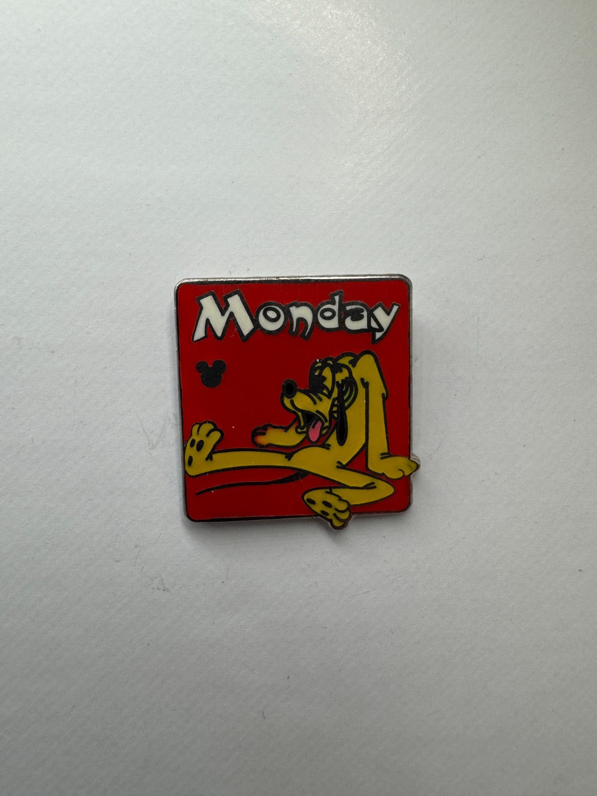 WDW Disney Monday Pluto Days of the Week Hidden Mickey Trading Pin DC1S10
