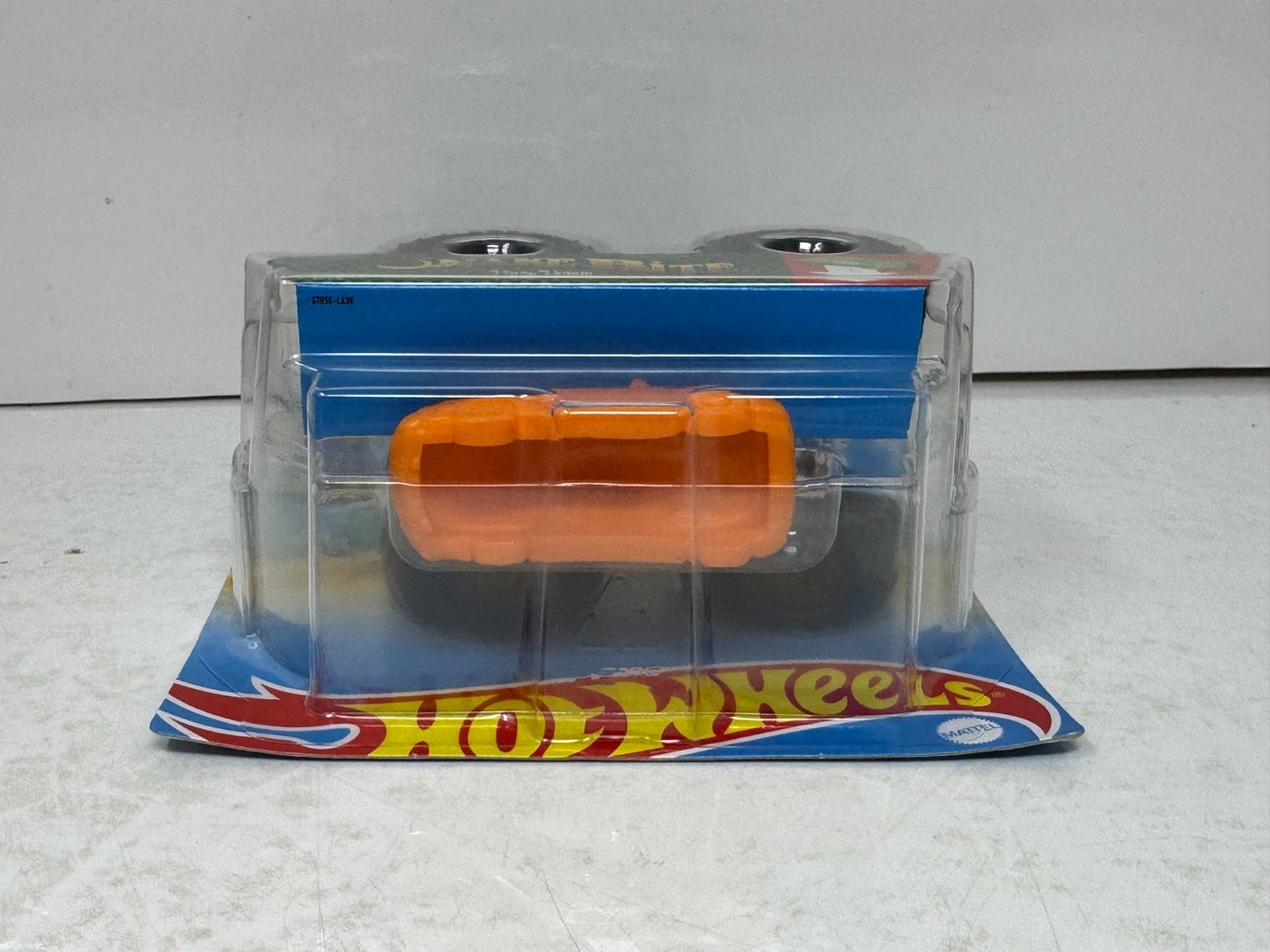 Hot Wheels Monster Trucks Snake Bite Vinny Venom 1:64 Diecast Fan Favorites