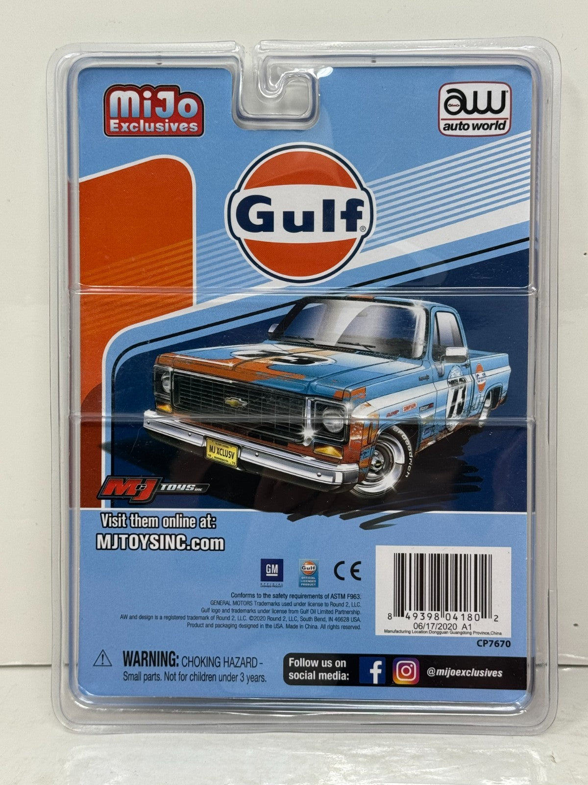 Auto World Gulf 1973 Chevrolet Cheyenne 1:64 Diecast