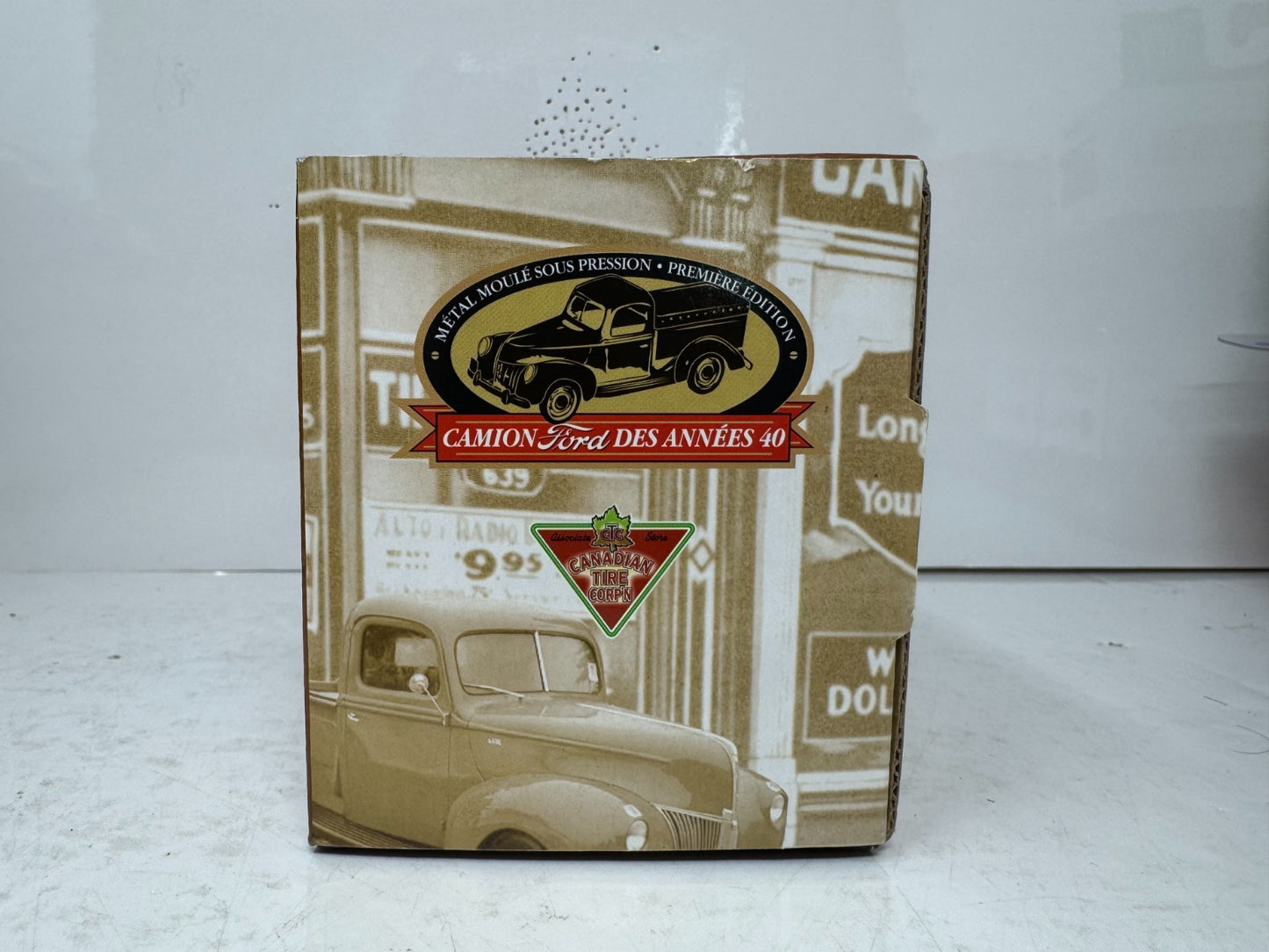Golden Wheel Canadian Tire '40's Ford Motor Truck 1:24 Diecast