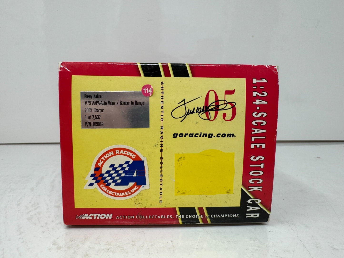 Action Nascar #79 Kasey Kahne AAPA Bumper to Bumper 2005 Charger 1:24 Diecast