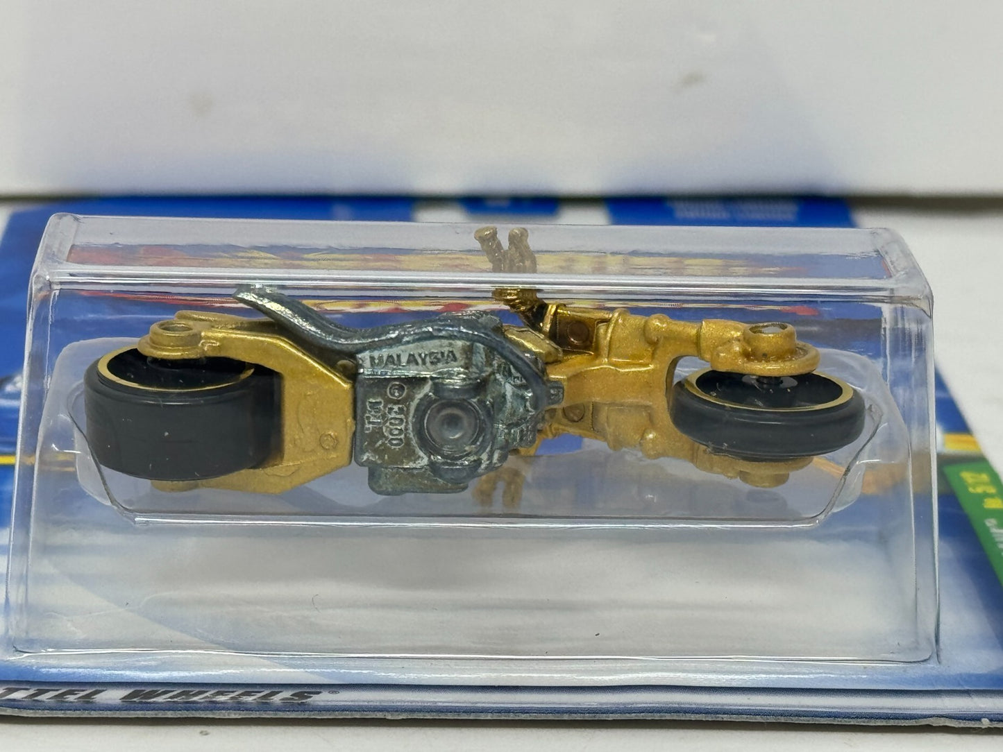 Hot Wheels T-Hunt Blast Lane 1:64 Diecast Real Riders