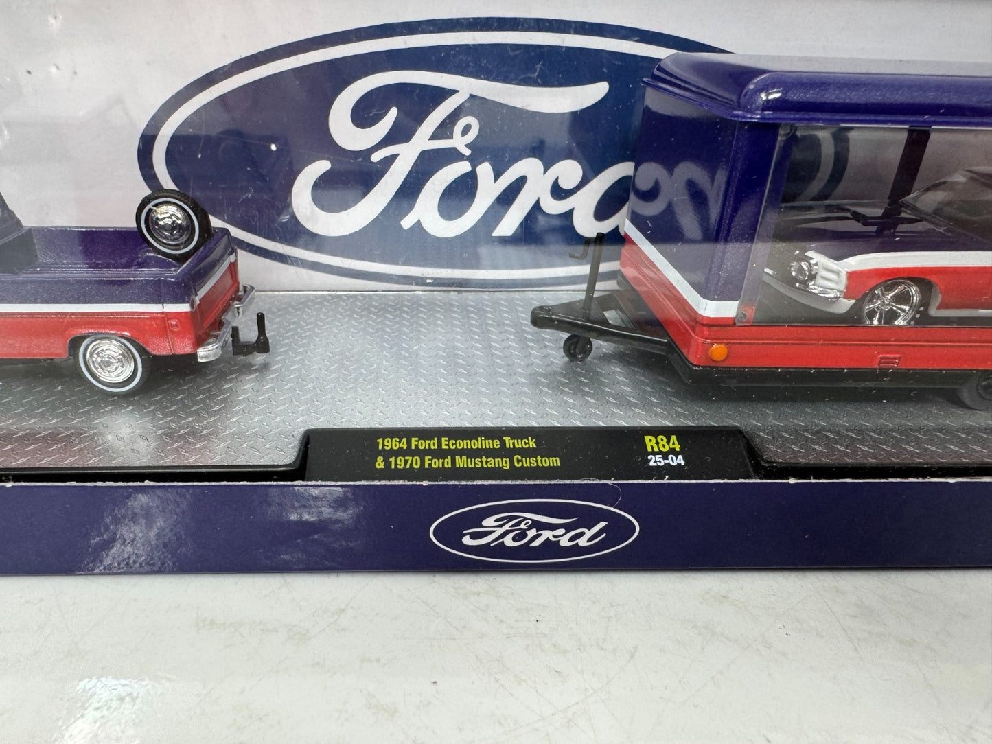 M2 Machines Auto Haulers 1970 Ford Mustang & 1964 Ford Econoline 1:64 Diecast