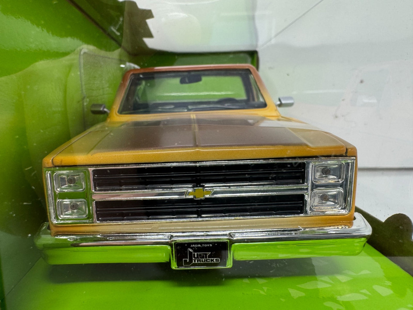 Jada 1985 Chevrolet C10 Pickup Truck Just Trucks Series 1:24 Diecast (Rusted)