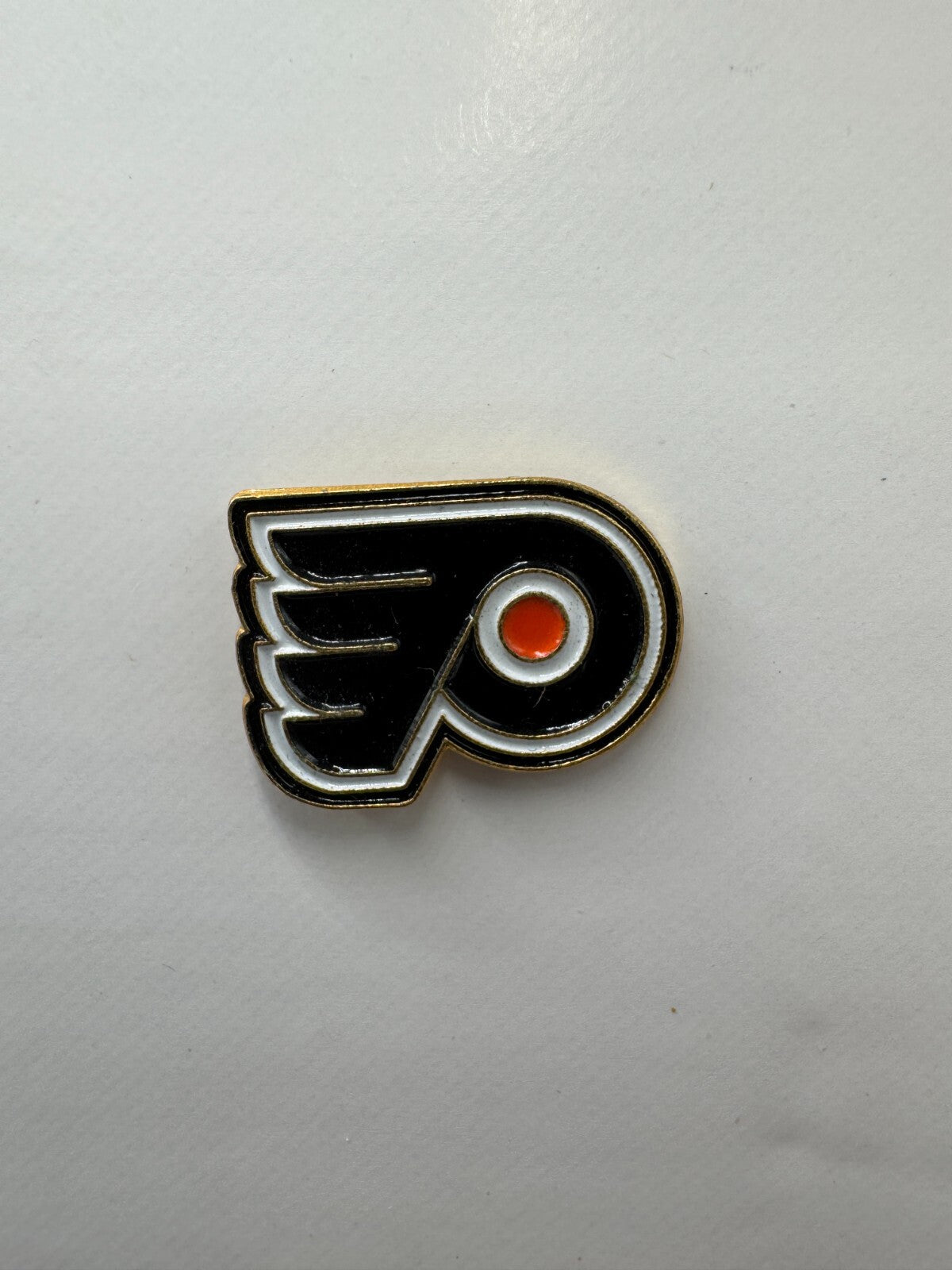 Philadelphia Flyers NHL Hockey Team Logo Lapel Pin UDT1