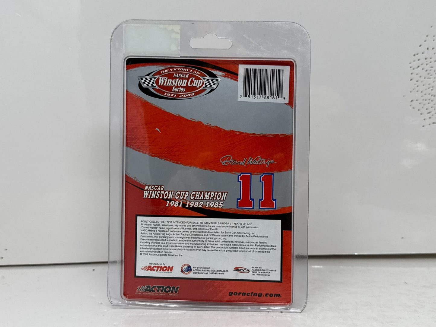 Action Nascar #11 Darrell Waltrip Victory Lap Champion Monte Carlo 1:64 Diecast