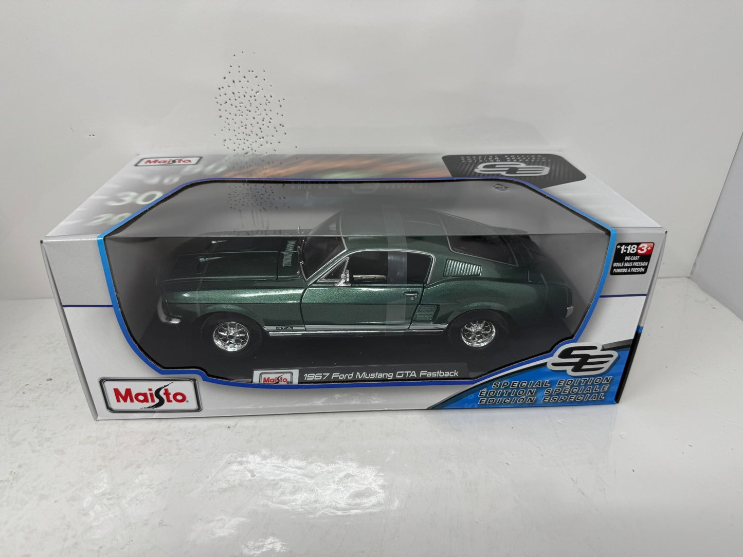Maisto 1967 Ford Mustang GTA Fastback Special Edition 1:18 Diecast