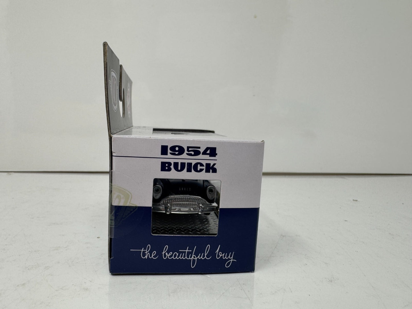 M2 Machines Authorized Buick Service 1954 Buick Skylark 1:64 Diecast