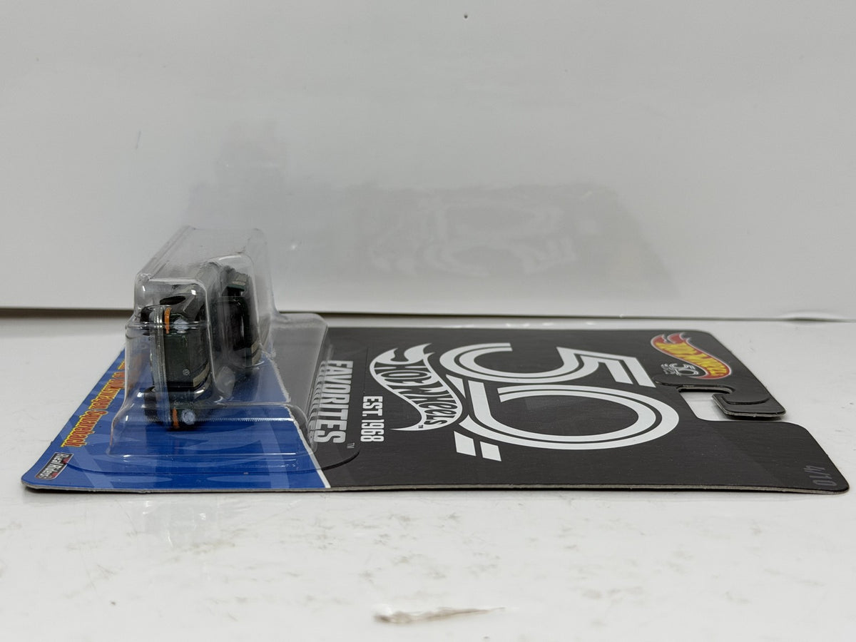 Hot Wheels 50th Favorites 1969 Volkswagen Squareback 1:64 Diecast Real Riders