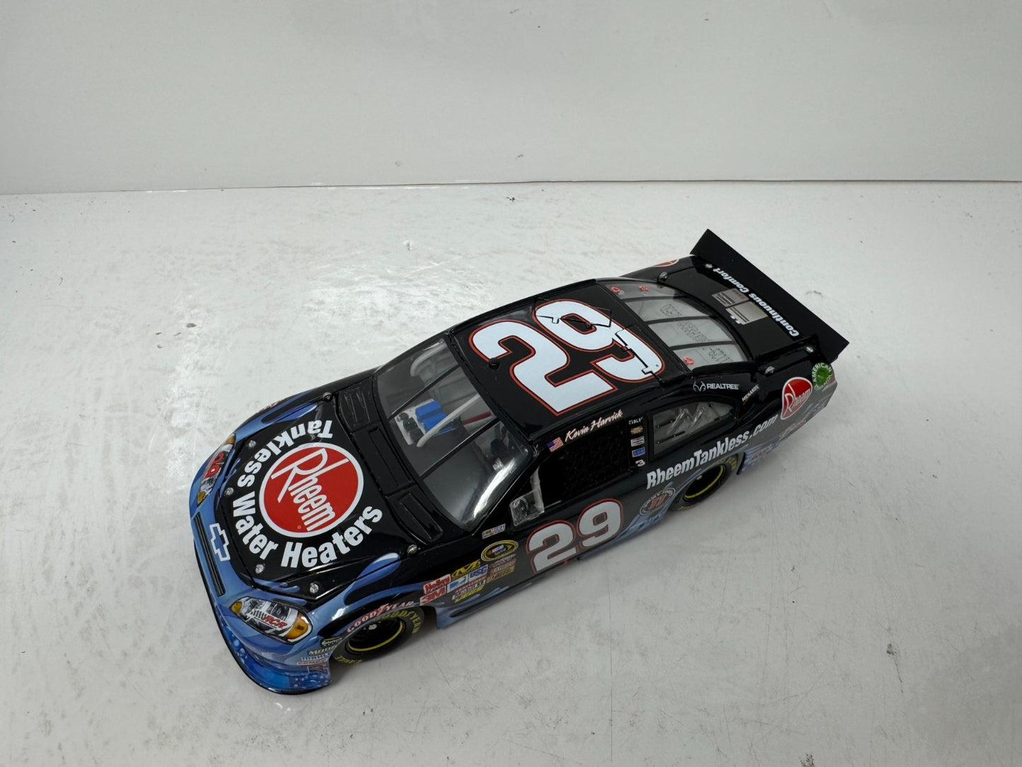 Lionel Racing Nascar #29 Kevin Harvick Rheem 2011 Chevy Impala 1:24 Diecast