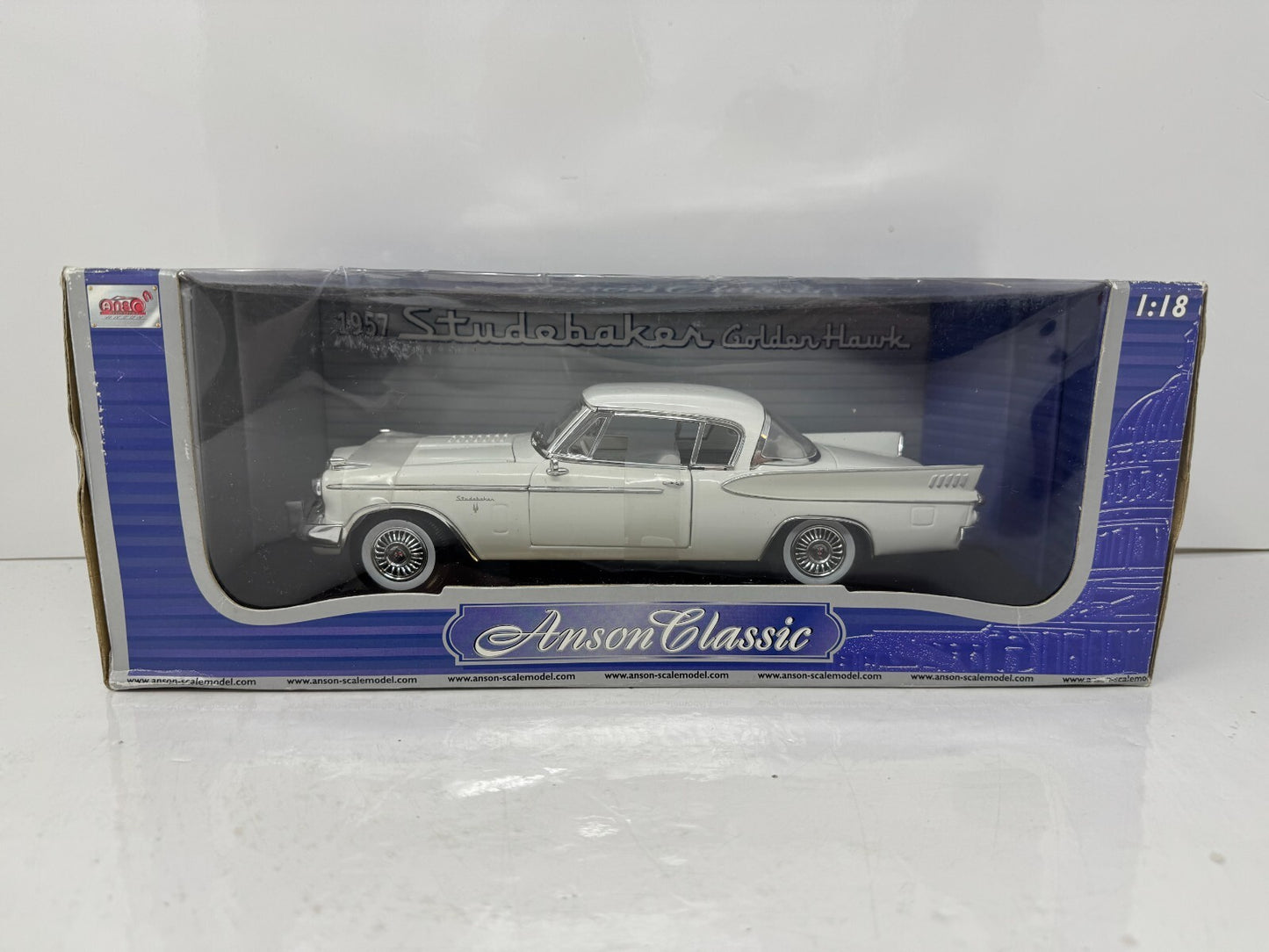 Anson Classic 1957 Studebaker Golden Hawk 1:18 Diecast