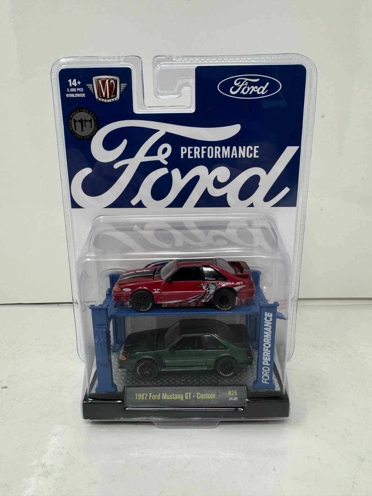 M2 Machines Auto Lift 1987 Ford Mustang GT Custom 1:64 Diecast