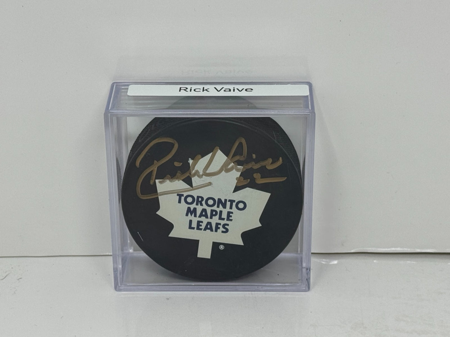 Rick Vaive Toronto Maple Leafs Signed NHL Autograph Puck Gold Auto COA Universal