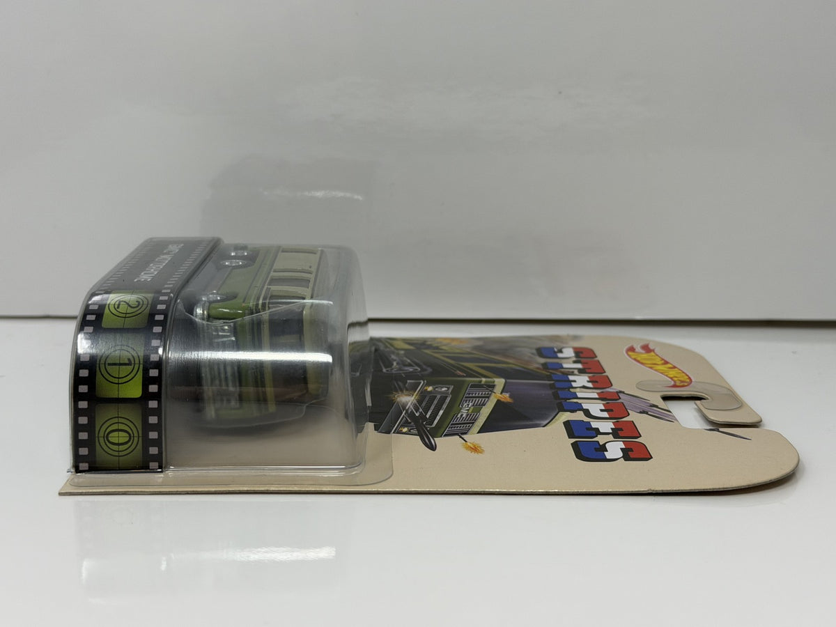 Hot Wheels Retro Entertainment Stripes GMC Motorhome 1:64 Diecast