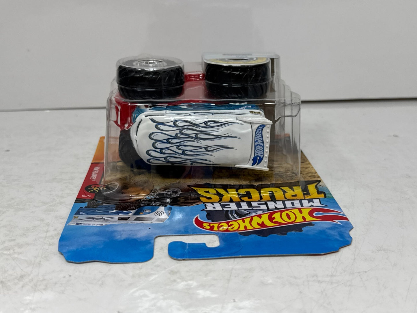 Hot Wheels Monster Trucks Volkswagen Drag Bus HW Flames 1:64 Diecast