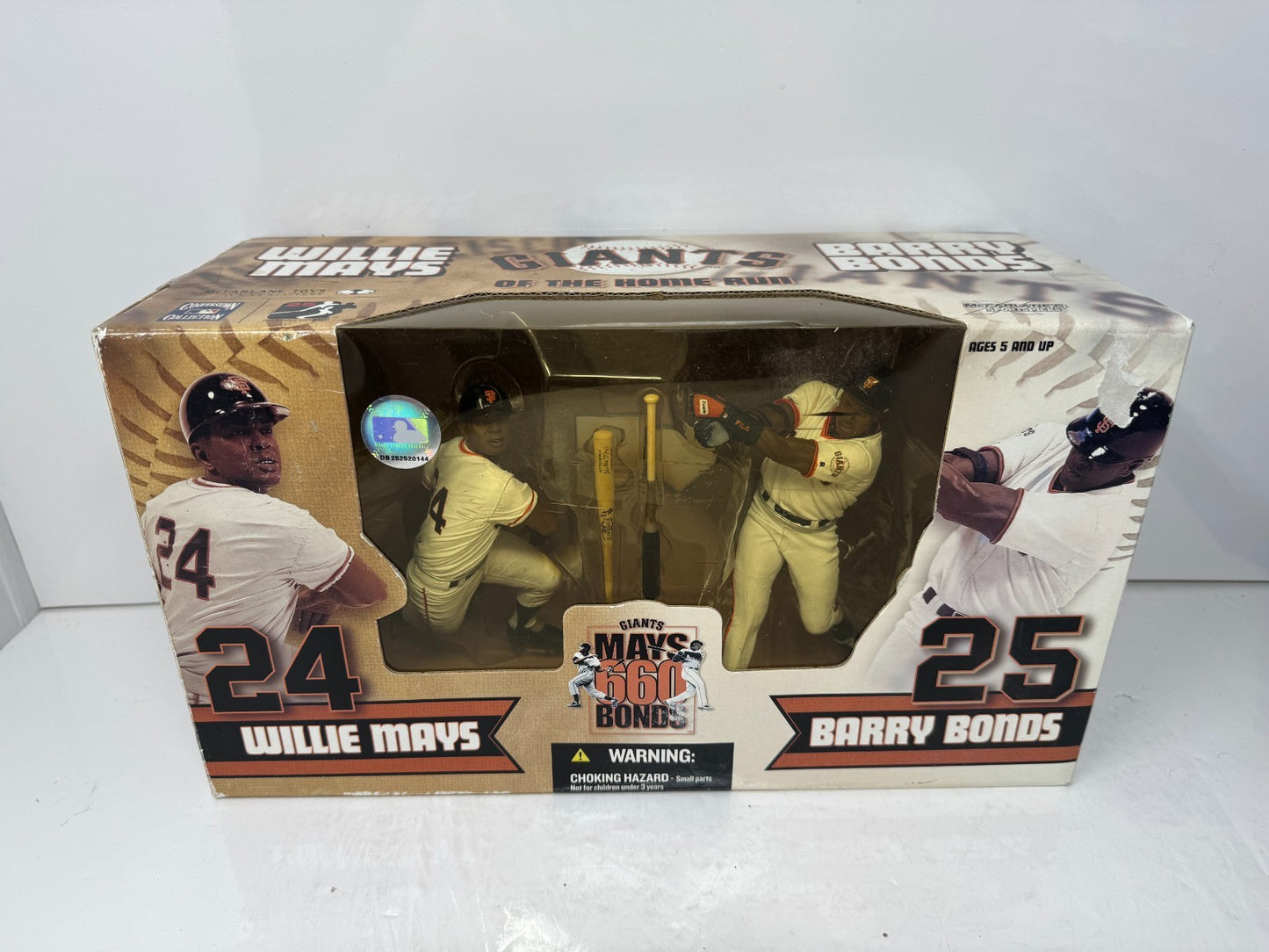 McFarlane MLB Giants of the Home Run 660 Willie Mays & Barry Bonds 2-Pack Figure