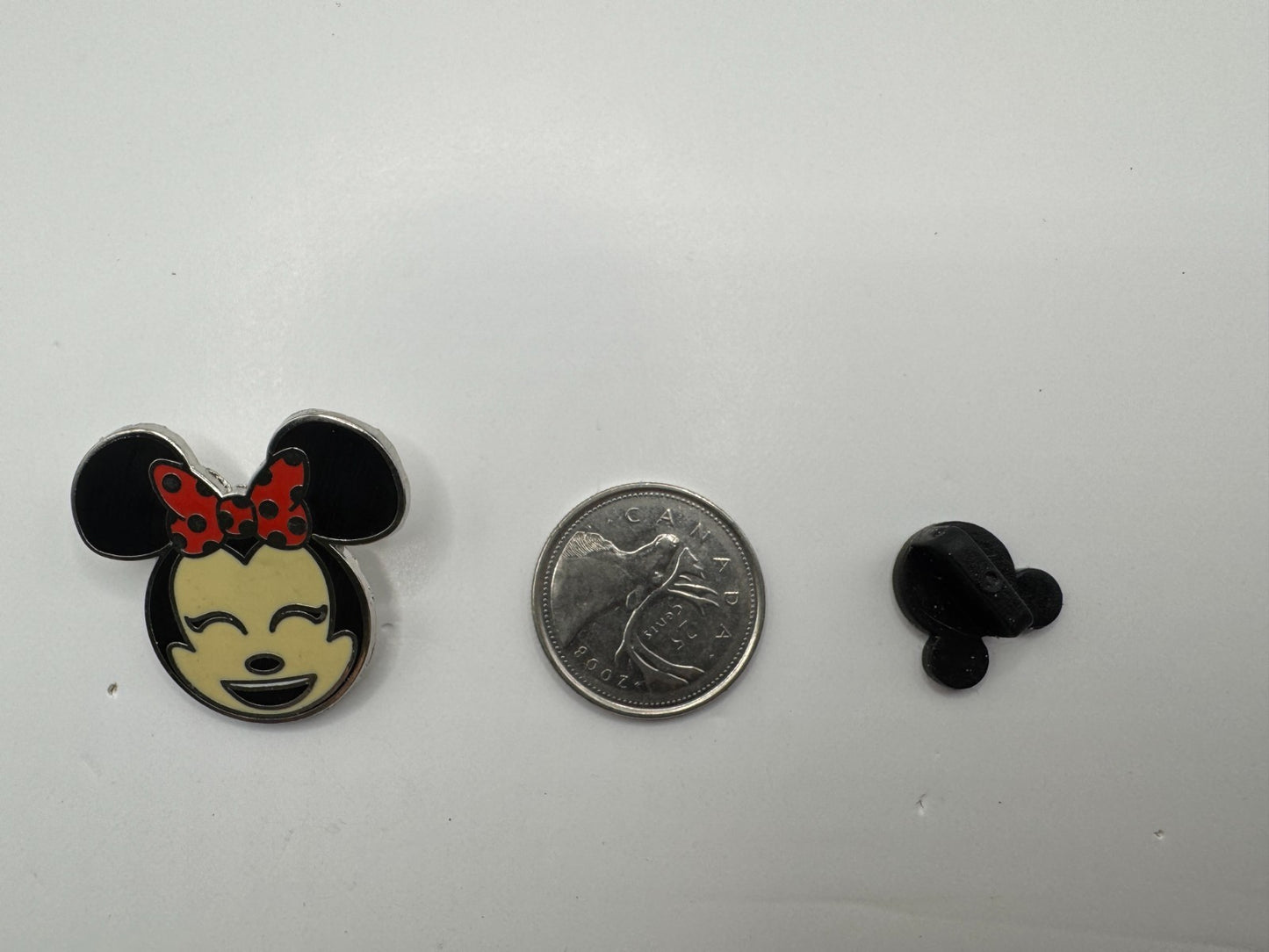 Aulani Disney Minnie Mouse Emoji Booster Trading Pin DC2S2