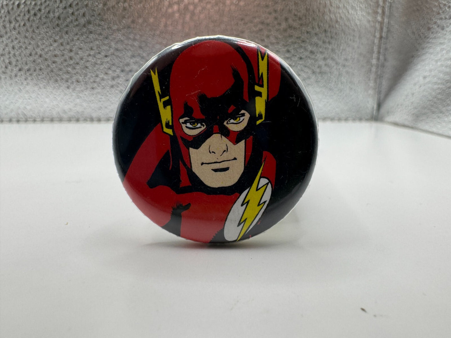 DC The Flash Pin-back Button UDT1