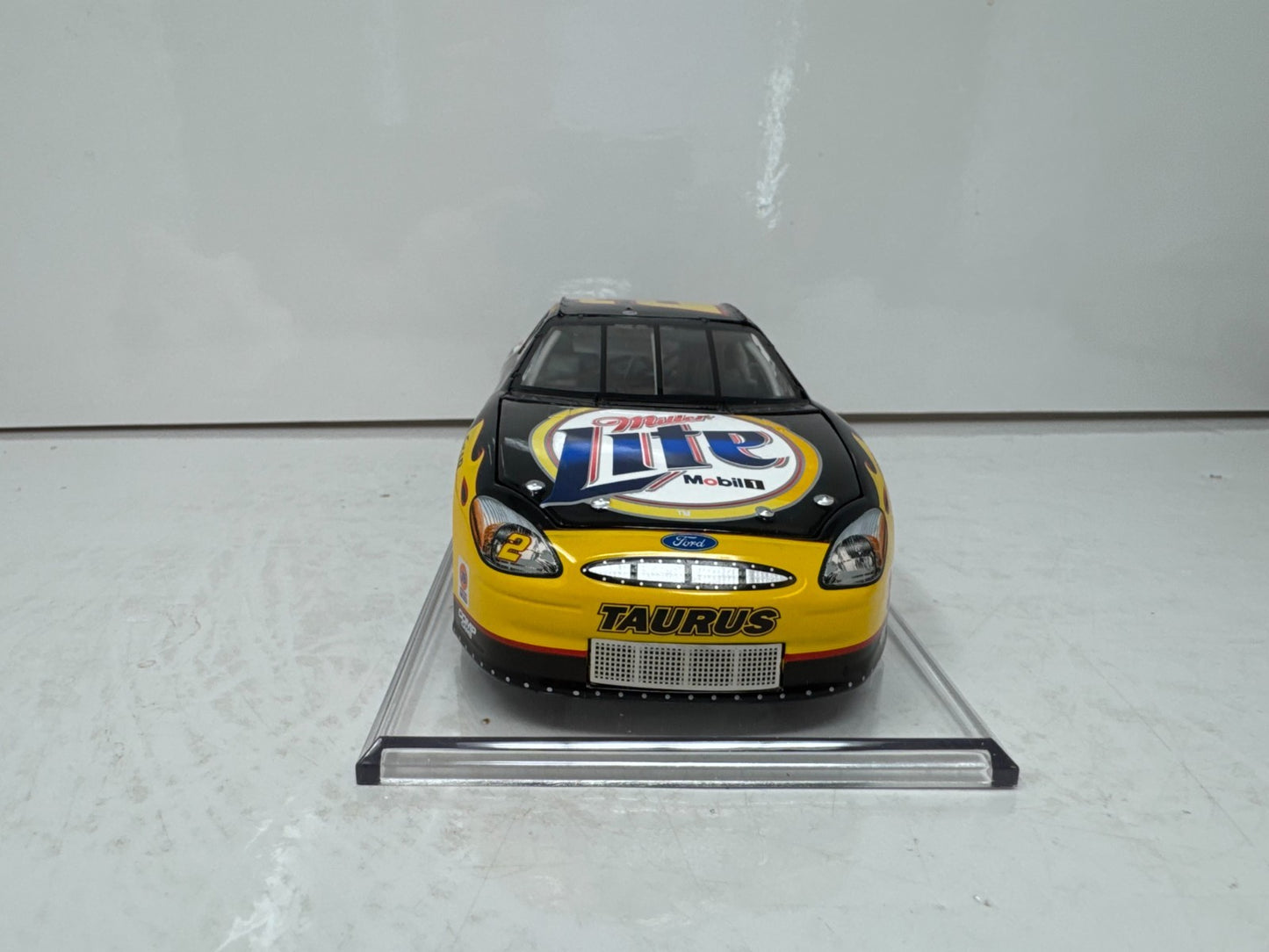 Action Nascar #2 Rusty Wallace Miller Lite Black 2002 Ford Taurus 1:24 Diecast