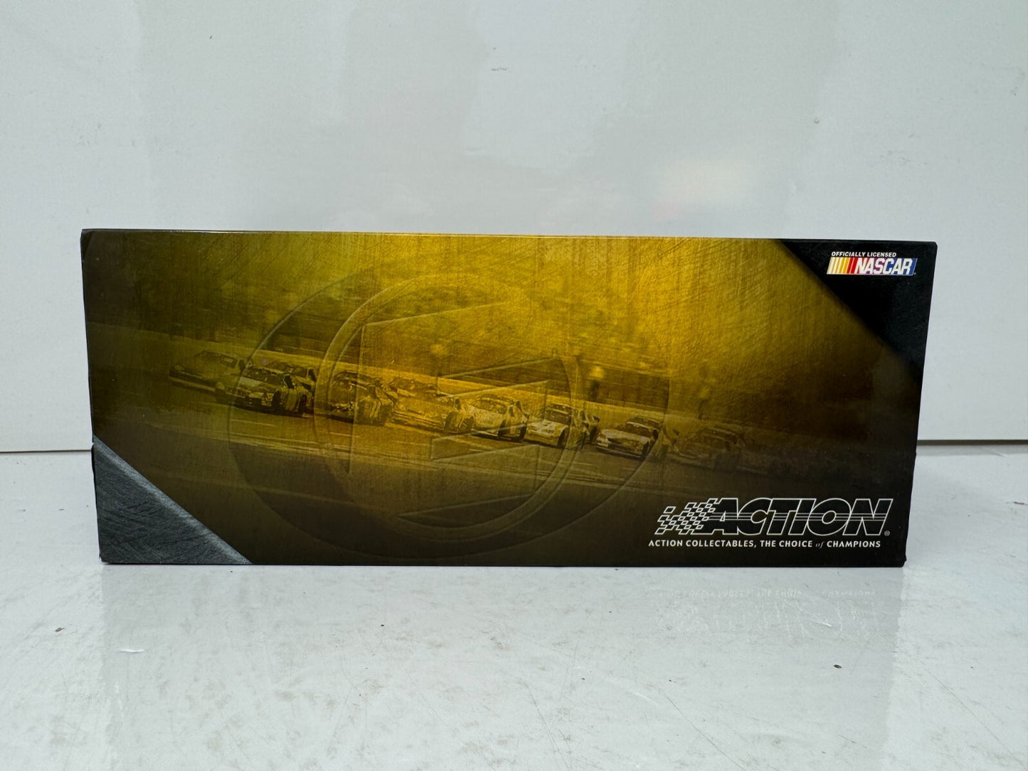 Action Nascar Elite #29 Kevin Harvick Rock & Roll 2005 Monte Carlo 1:24 Diecast