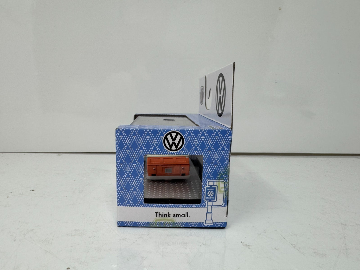 M2 Machines 1960 Volkswagen VW Single Cab Truck 1:64 Diecast