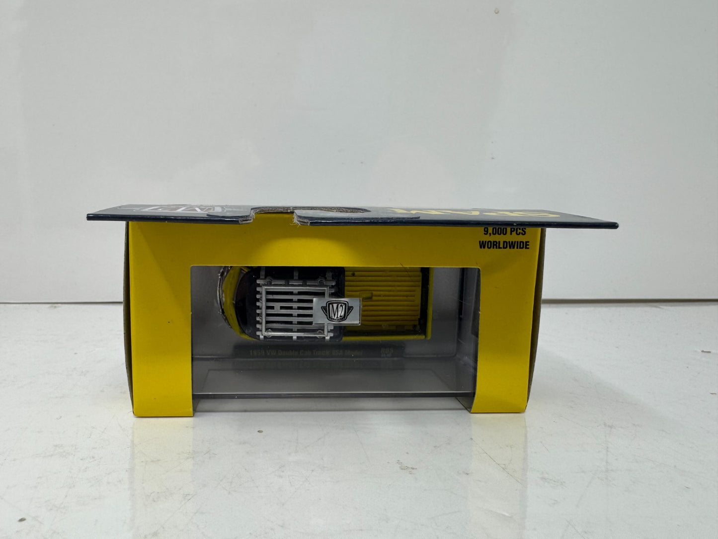 M2 Machines Spam 1959 Volkswagen VW Double Cab Truck USA Model 1:64 Diecast