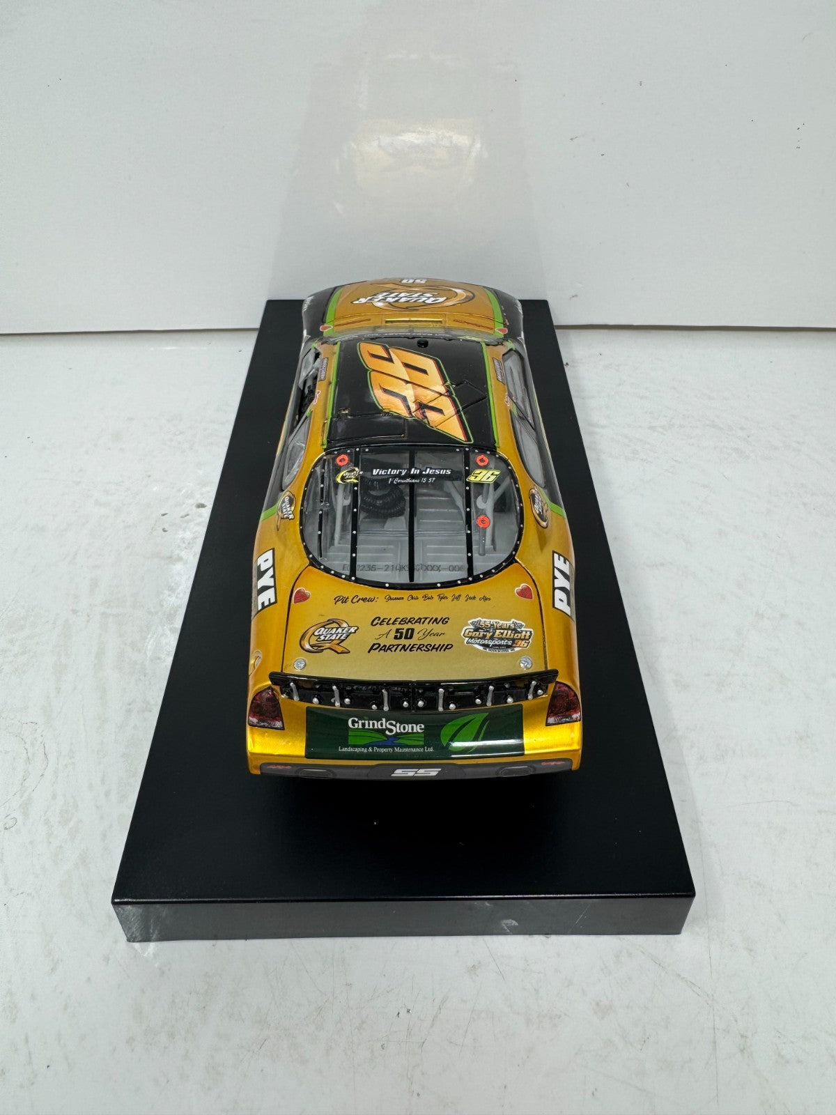 Lionel Nascar #36 Gary Elliott Quaker State 2022 Chevy 1:24 Diecast AUTOGRAPHED