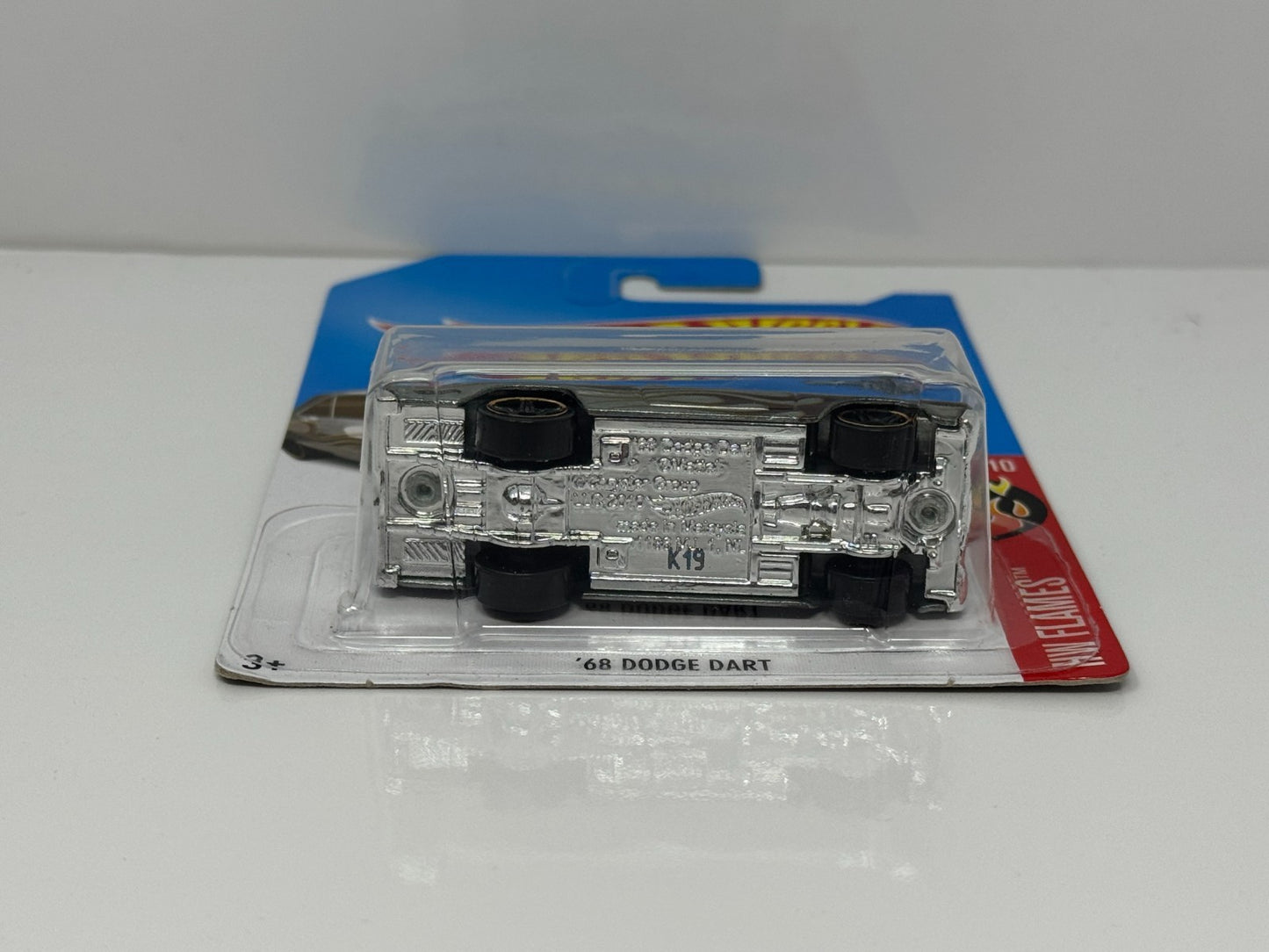 Hot Wheels Flames 1968 Dodge Dart Zamac 1:64 Diecast