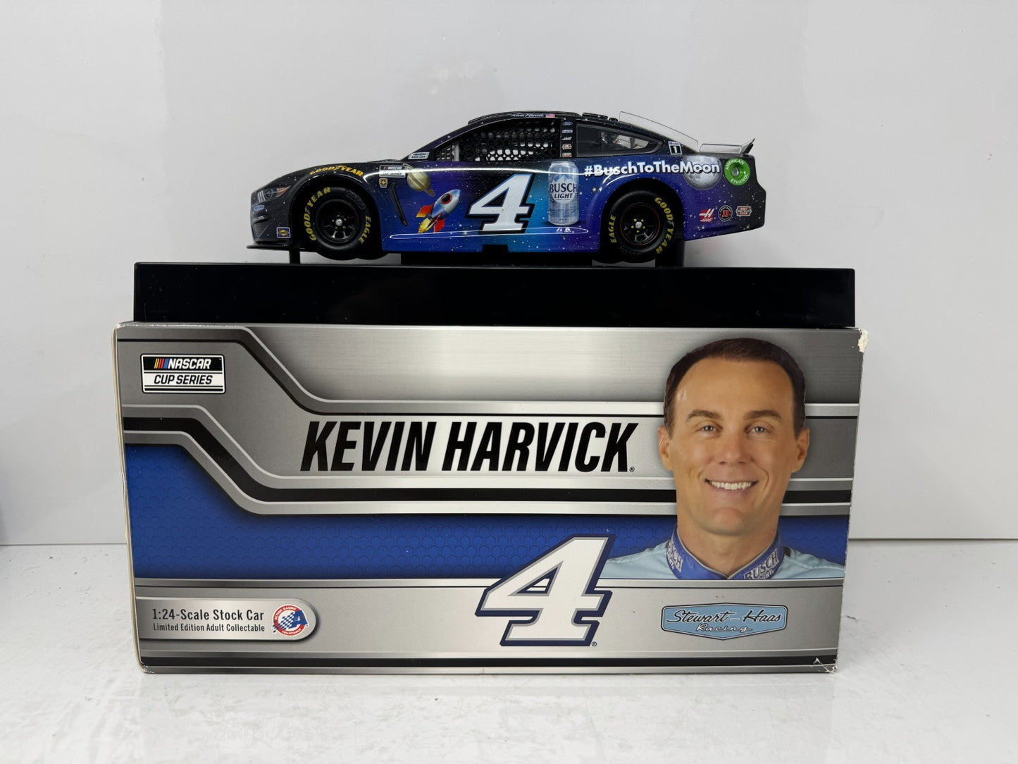 Lionel Racing Nascar #4 Kevin Harvick Busch #Buschtothewin Ford Mustang 1:24 Diecast