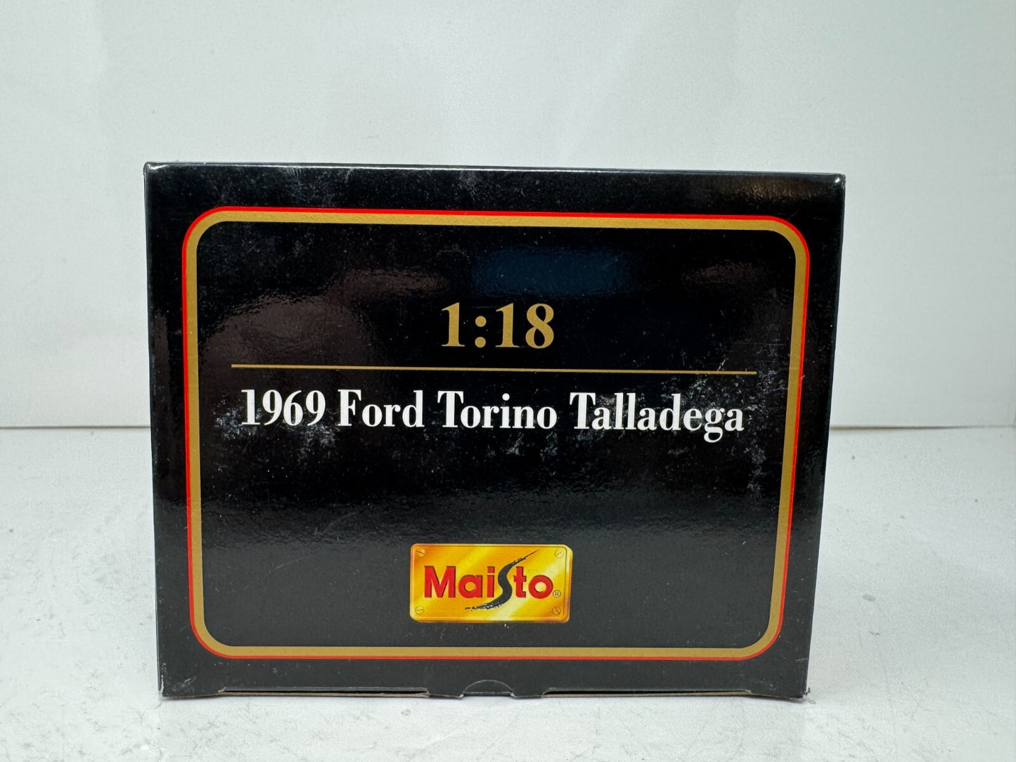 Maisto 1969 Ford Torino Talladega Special Edition 1:18 Diecast