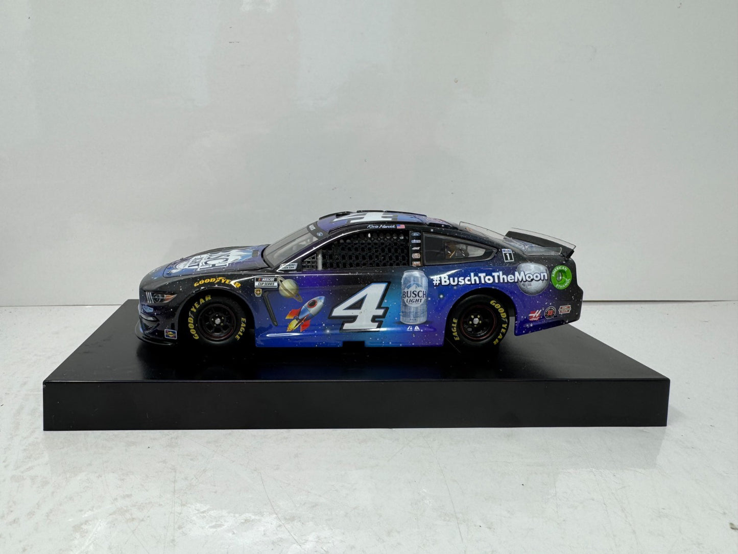 Lionel Racing Nascar #4 Kevin Harvick Busch #Buschtothewin Ford Mustang 1:24 Diecast