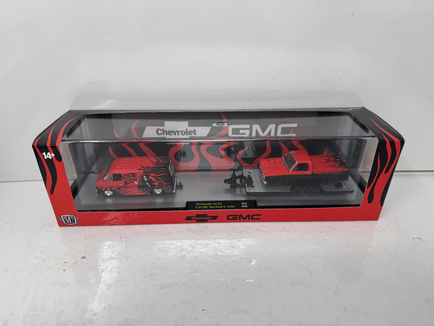 M2 Machines Auto Haulers 1976 GMC Sierra Grande & Chevrolet Van G10 1:64 Diecast