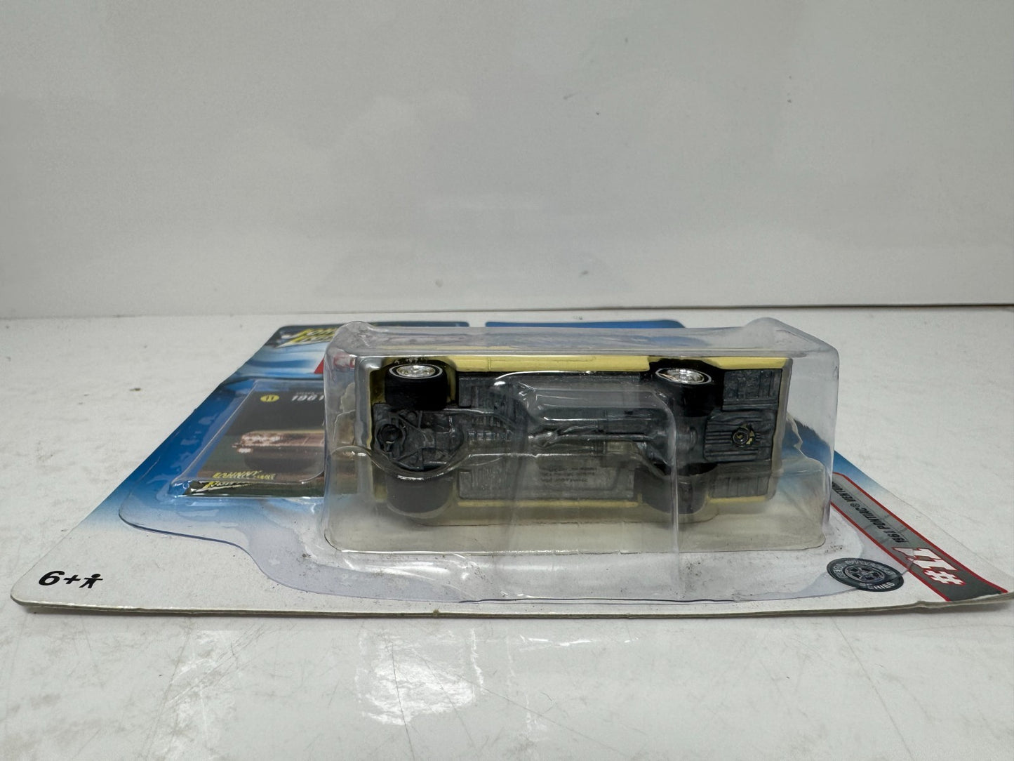 Johnny Lightning Hot Road Magazine 1961 Pontiac Ventura 1:64 Diecast