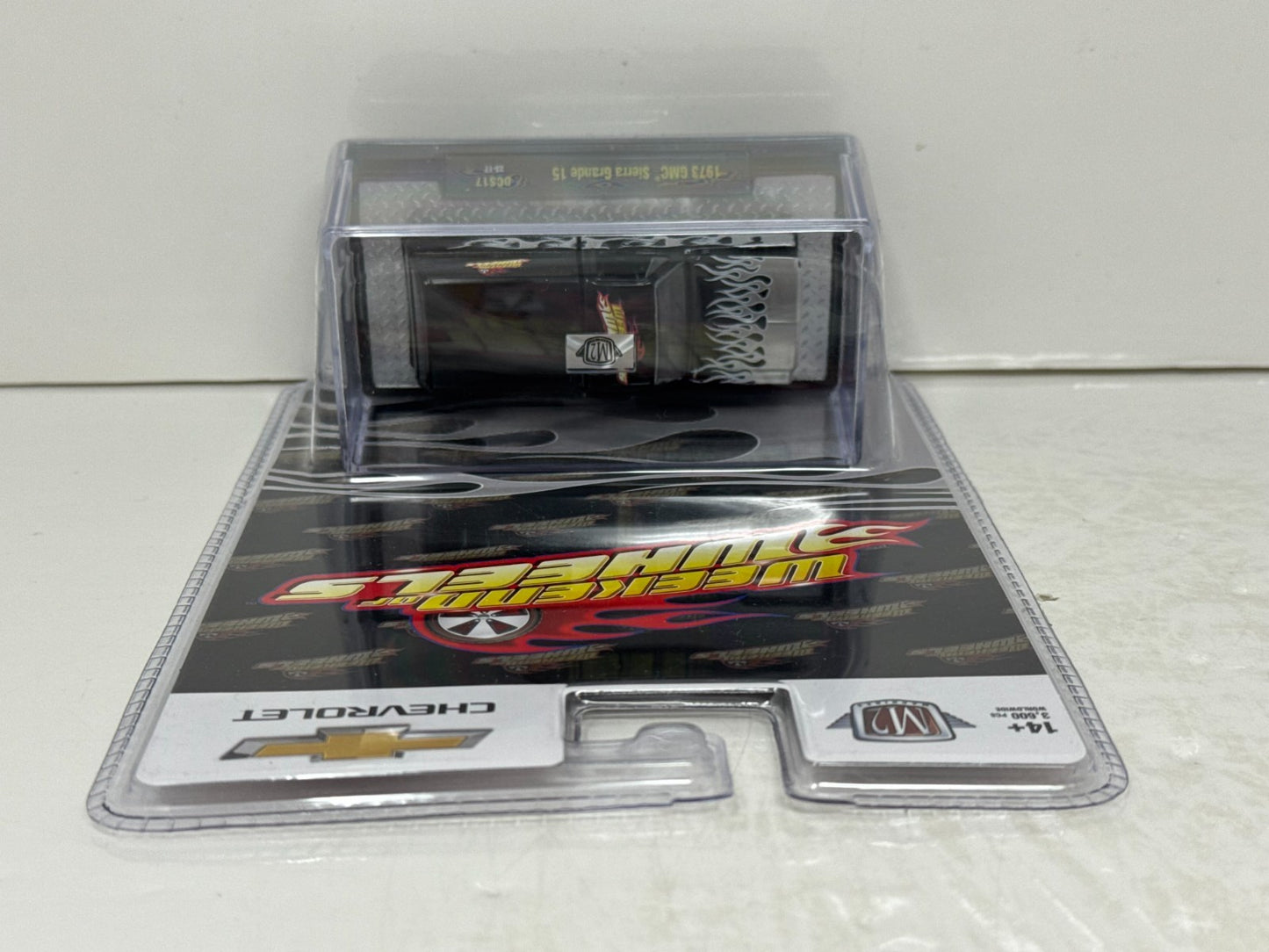 M2 Machines Weekend of Wheels 1973 GMC Sierra Grande 15 1:64 Diecast