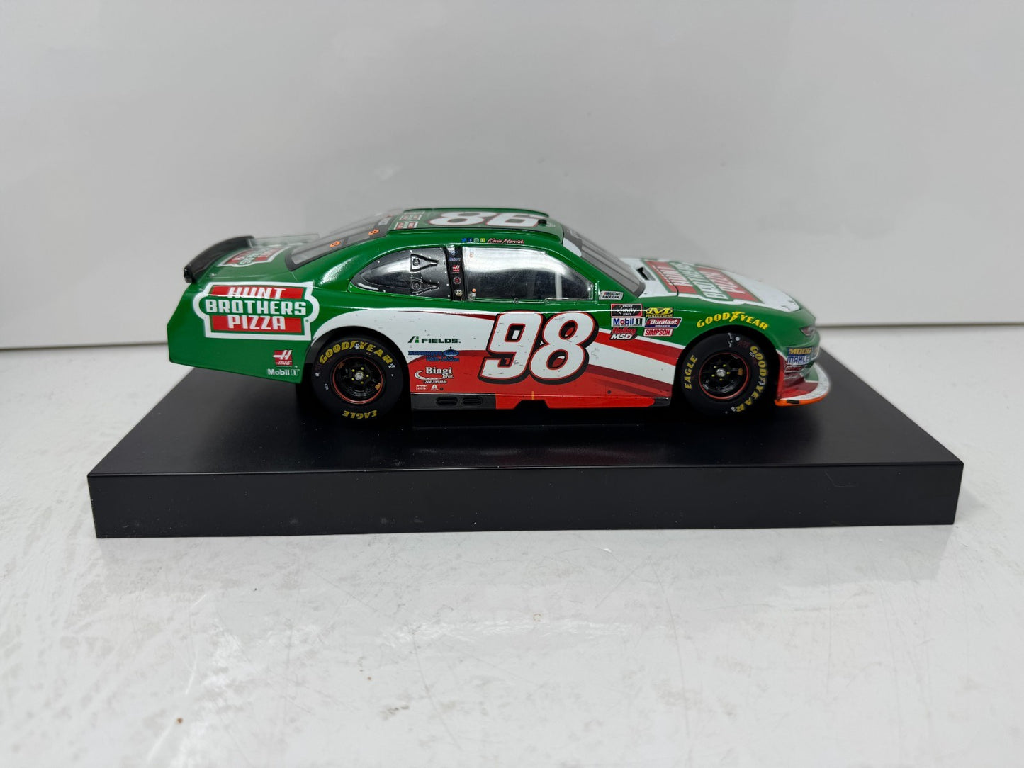 Lionel Nascar #98 Kevin Harvick Hunt Brothers Pizza Atlanta Win 1:24 Diecast