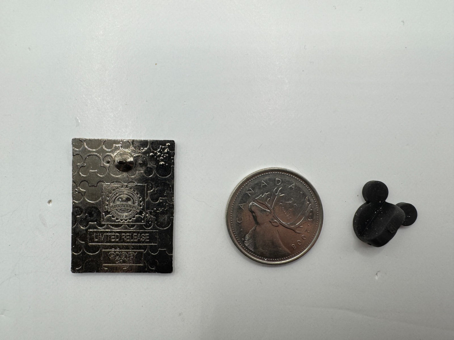 WDW Disney Black and White Snapshots Stitch Trading Pin DC1S9