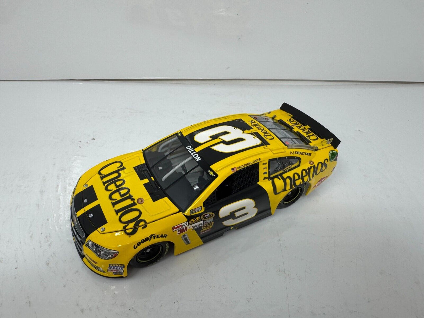 Lionel Racing Nascar #3 Austin Dillon Cheerios Black Chassis 2014 SS 1:24 Diecast