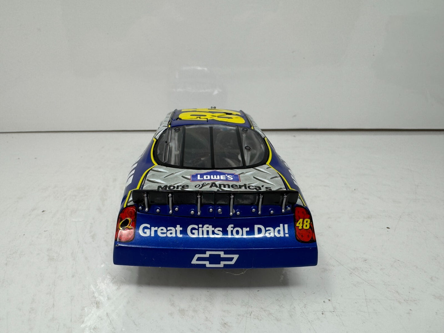 Motorsports Authentics #48 Jimmie Johnson Lowe's Kobalt 2006 Chevy 1:24 Diecast