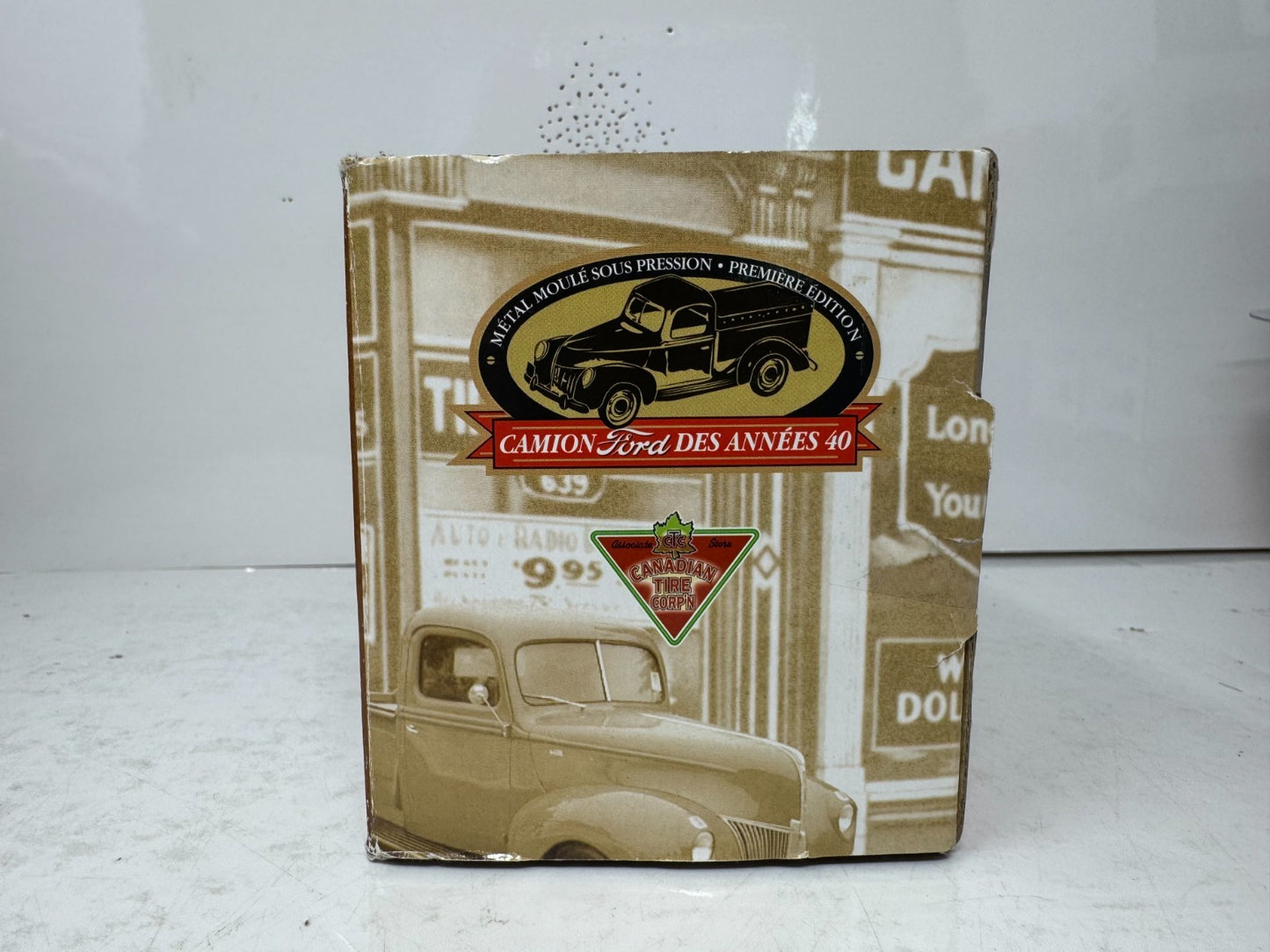 Golden Wheel Canadian Tire '40's Ford Motor Truck 1:24 Diecast
