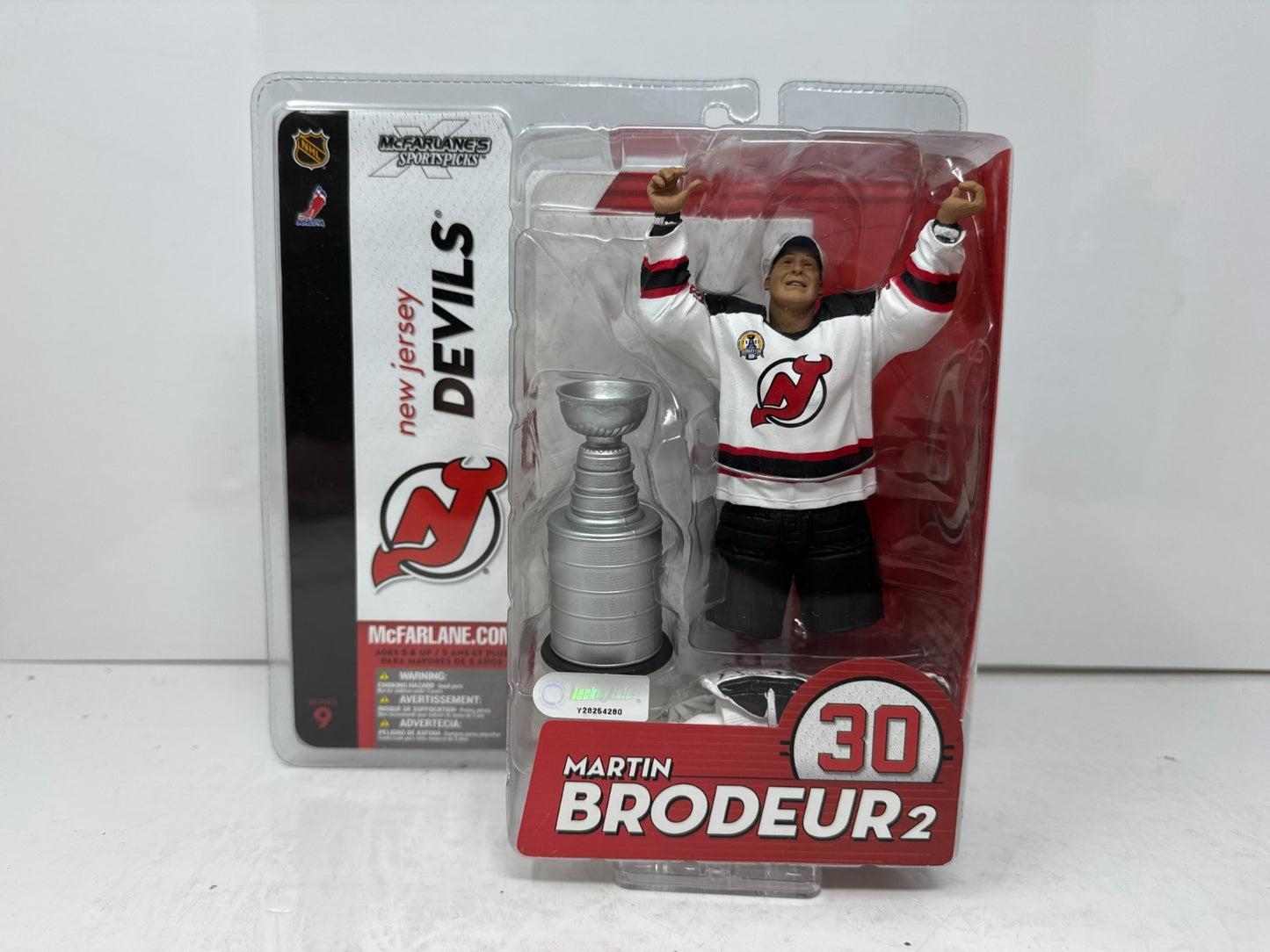 Mcfarlane NHL Martin Brodeur New Jersey Devils Series 9 Figure W/ Stanley Cup