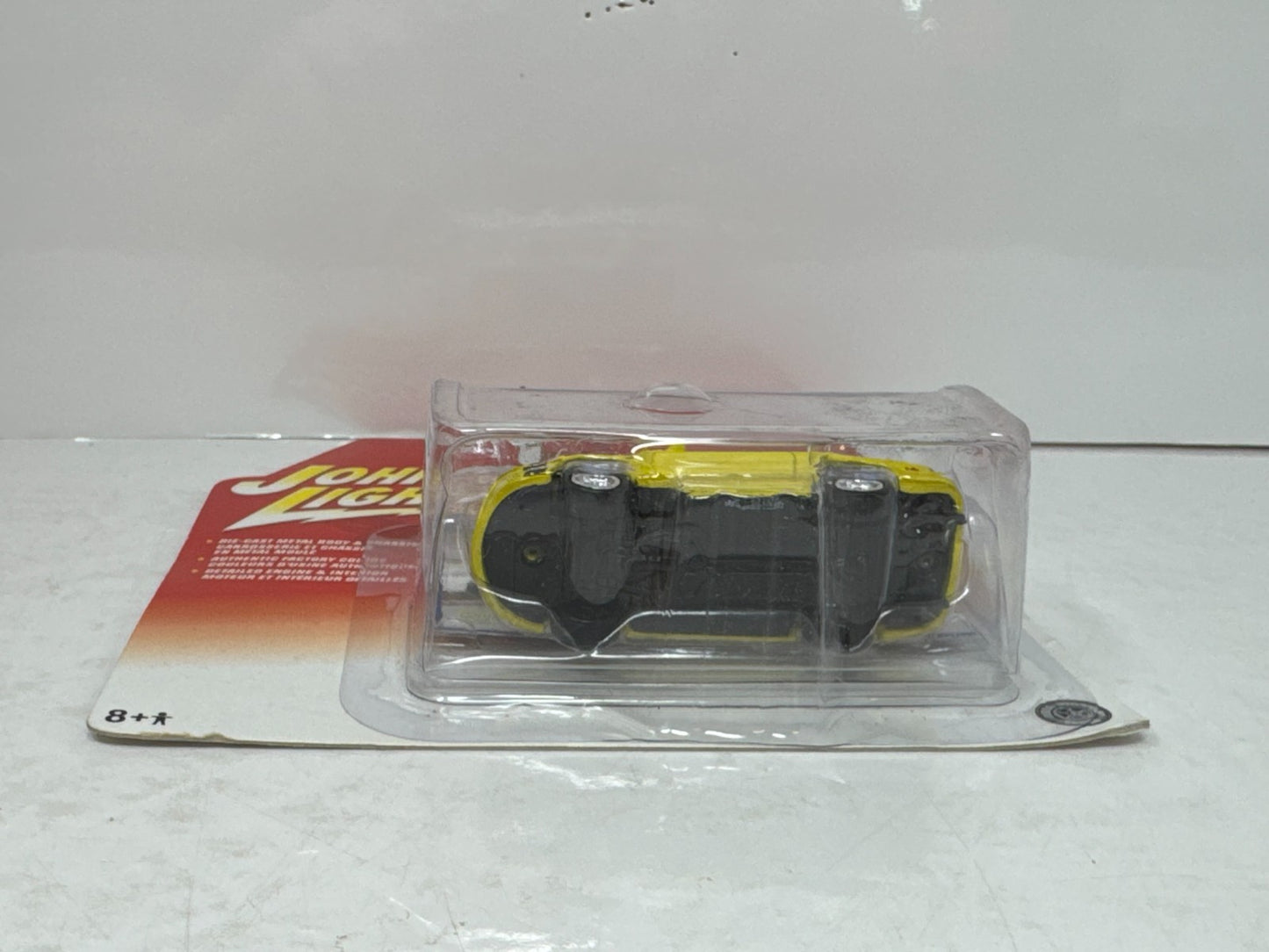 Johnny Lightning Chevy High Performance 2001 Chevy Camaro ZL1 1:64 Diecast