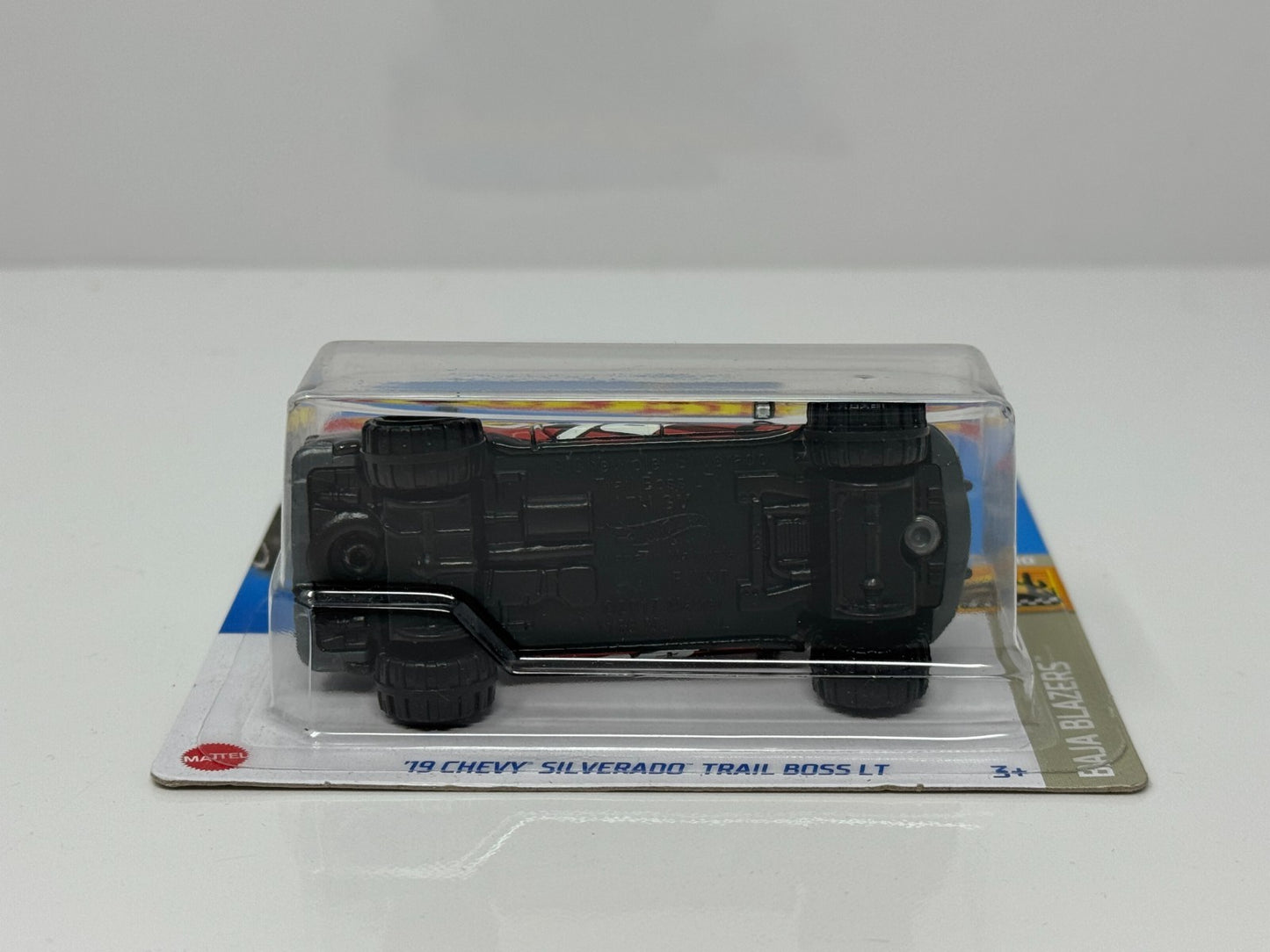 Hot Wheels Baja Blazers 2019 Chevy Silverado Trail Boss LT 1:64 Diecast
