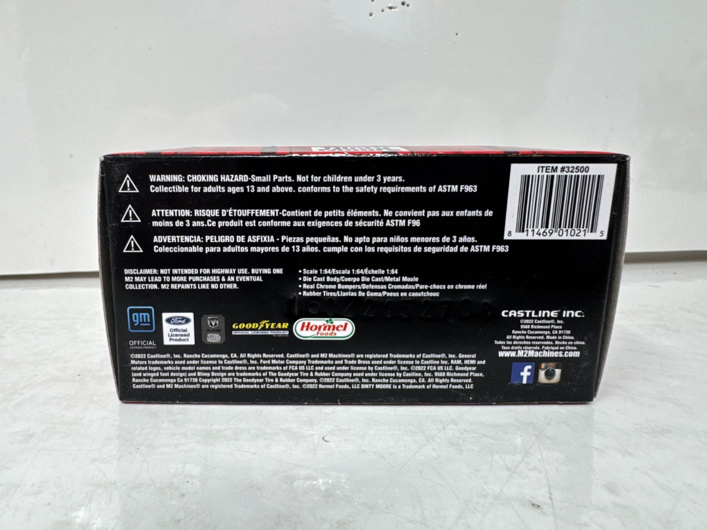 M2 Machines 1973 GMC Jimmy Sierra 4x4 Dinty Moore 1:64 Diecast