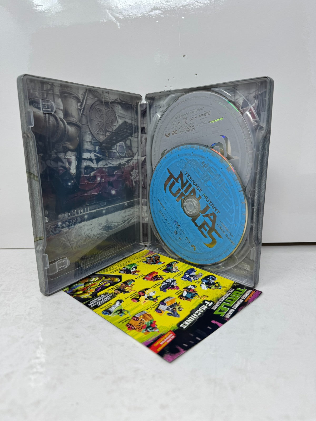 Teenage Mutant Ninja Turtles (Blu-ray) Steelbook Megan Fox Action Good Shape!!!