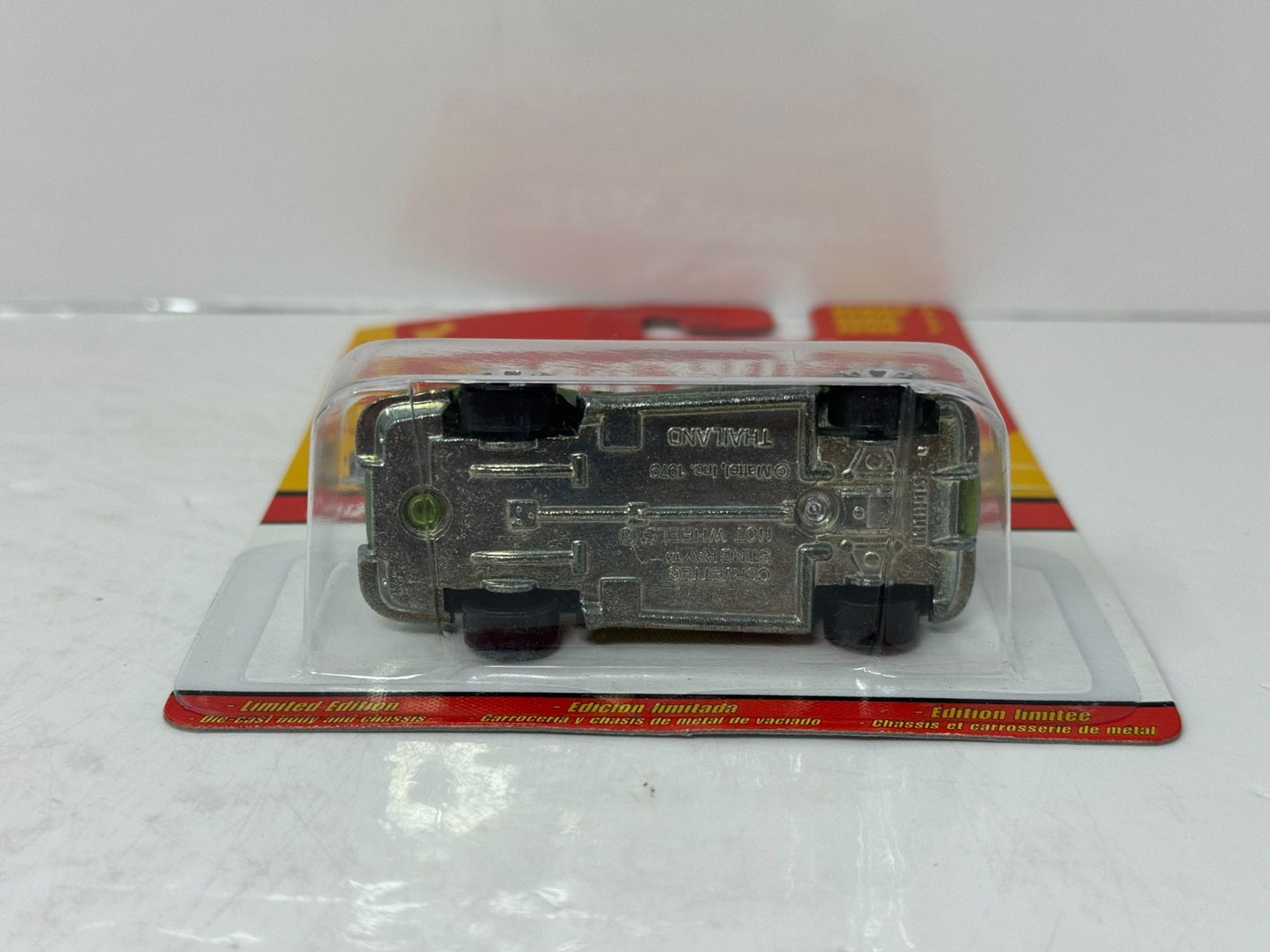 Hot Wheels Classics 1963 Corvette 1:64 Diecast