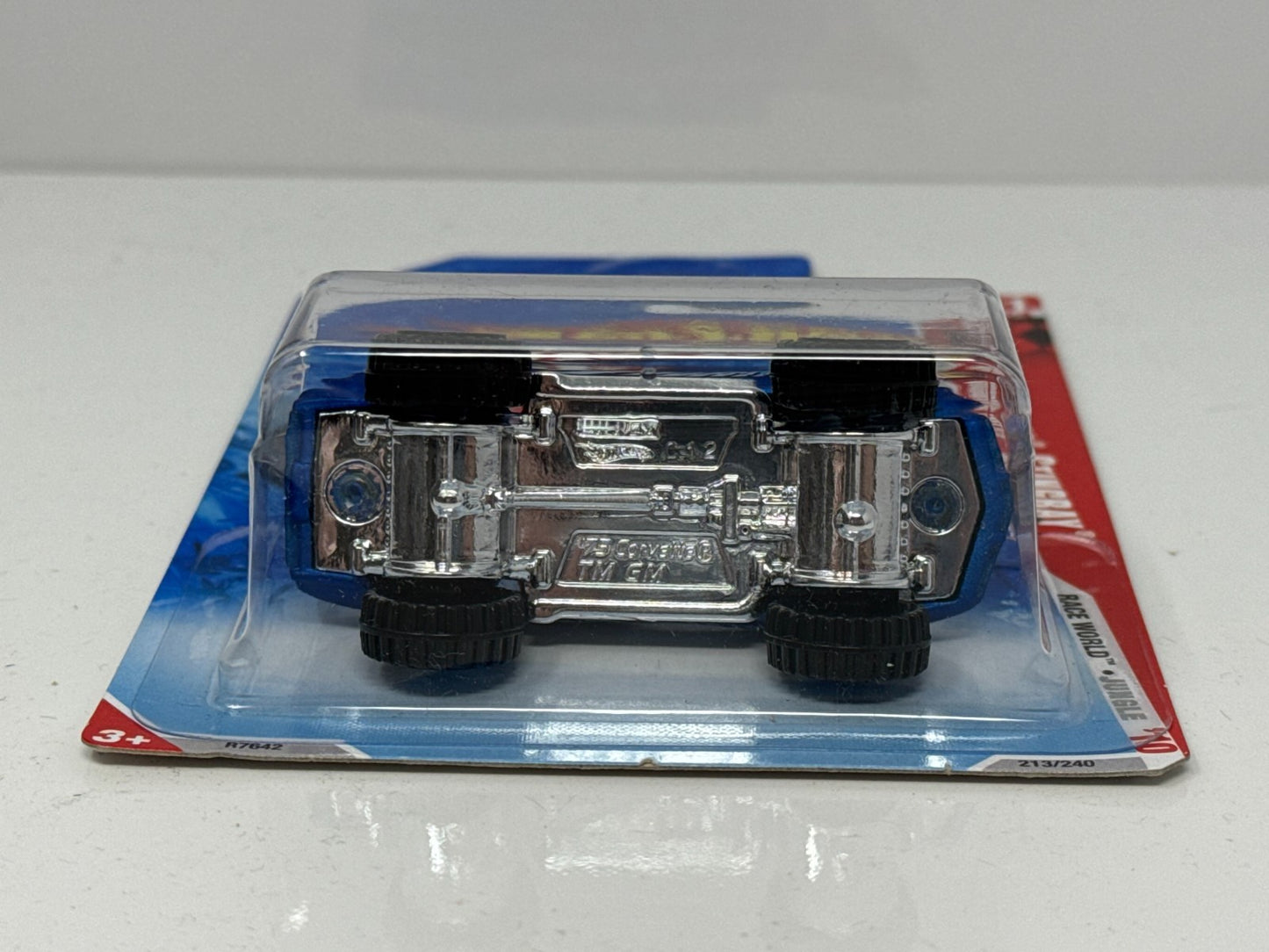 Hot Wheels Race World Jungle Chevy Corvette Stingray 1:64 Diecast Factory Sealed