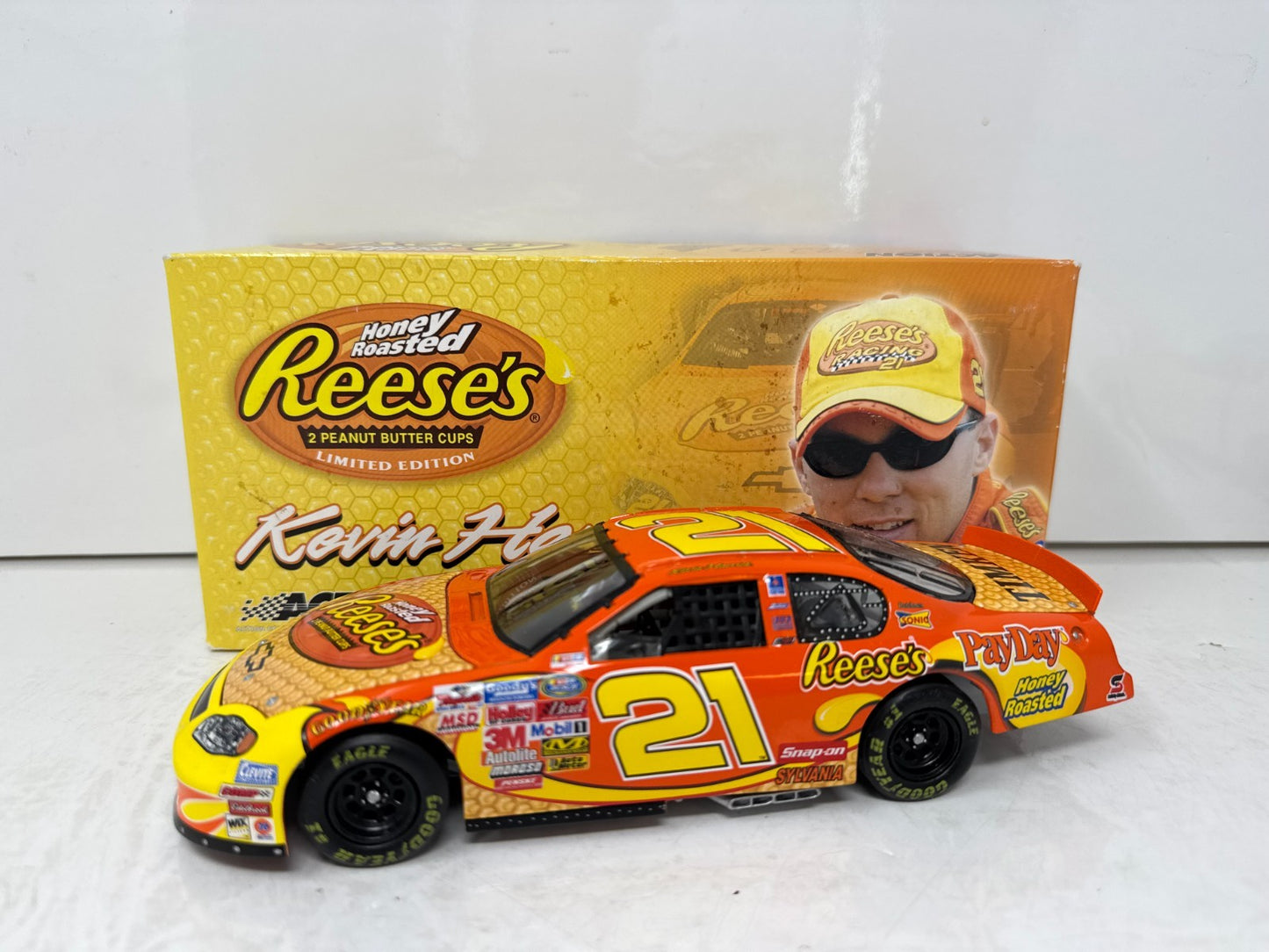 Action Nascar #21 Kevin Harvick Reese's Dealer Exclusive 2003 Chevy 1:24 Diecast