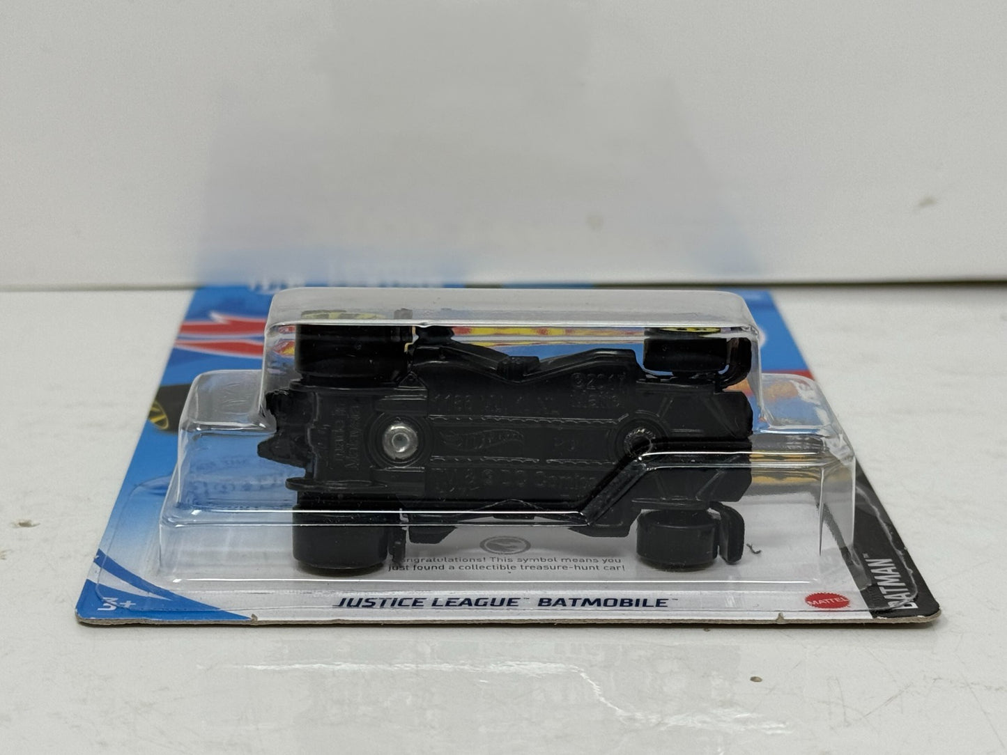 Hot Wheels Treasure Hunt Justice League Batmobile 1:64 Diecast